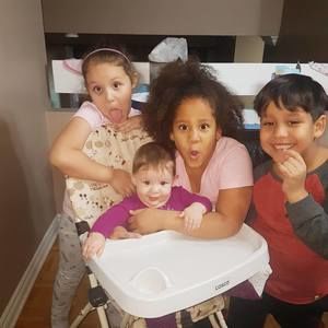 Meet your Posher, Elizabeth